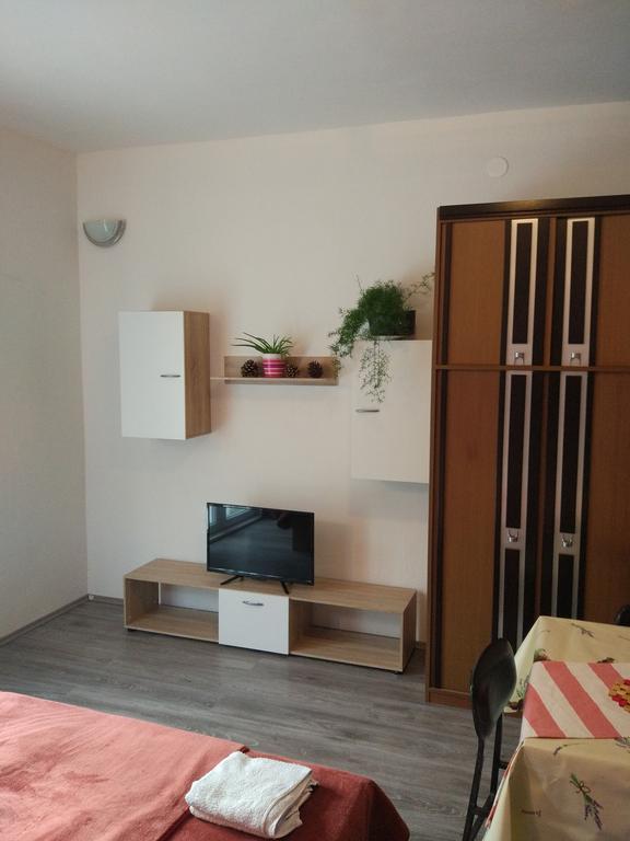 Apartment Tome Biograd Na Moru Eksteriør bilde